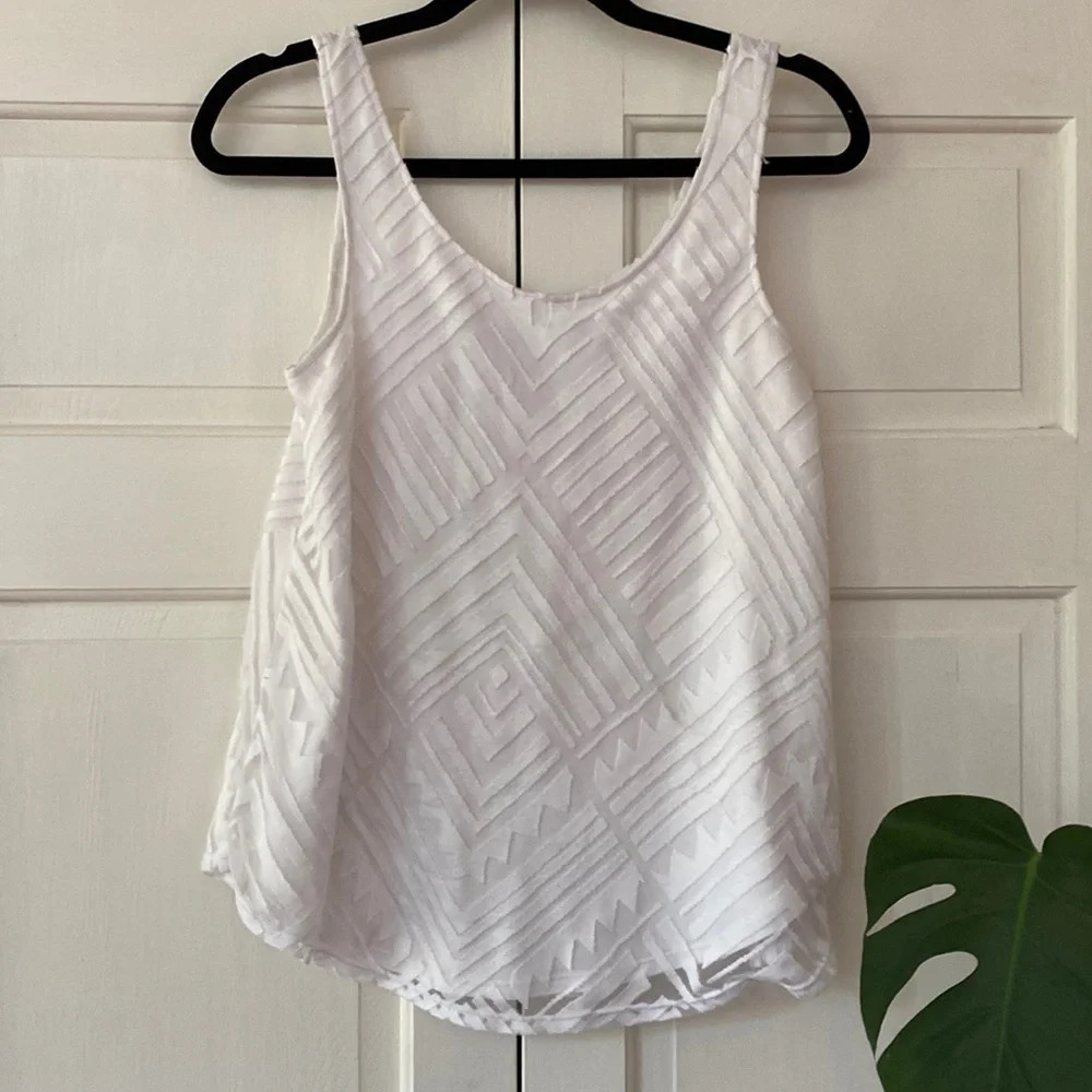 Neon Buddha White Tank Textured Size‎ XS